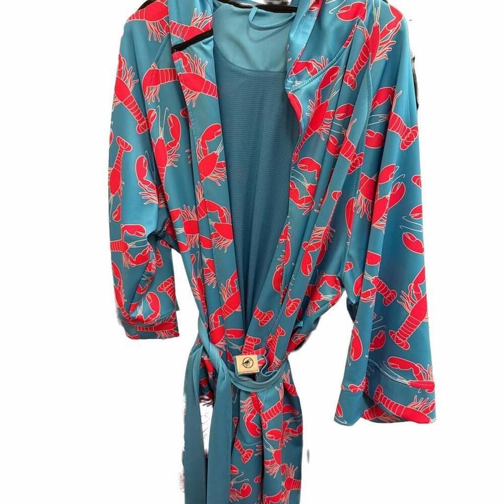 Claw Daddy:‎ Lounge AnyWear Robe – lobster print